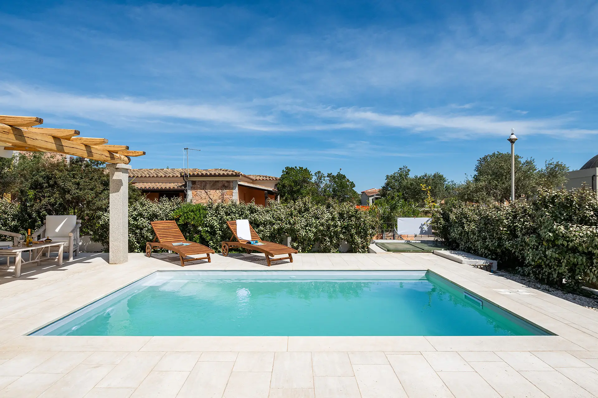 Piscina privata di Villetta Meraviglia nel centro di San Teodoro, Nord Sardegna