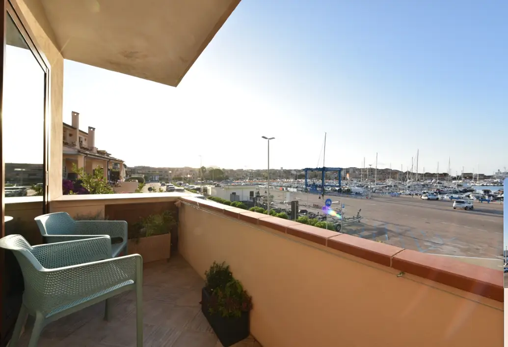 Vista dalla terrazza di un appartamento vacanze nel Nord Sardegna