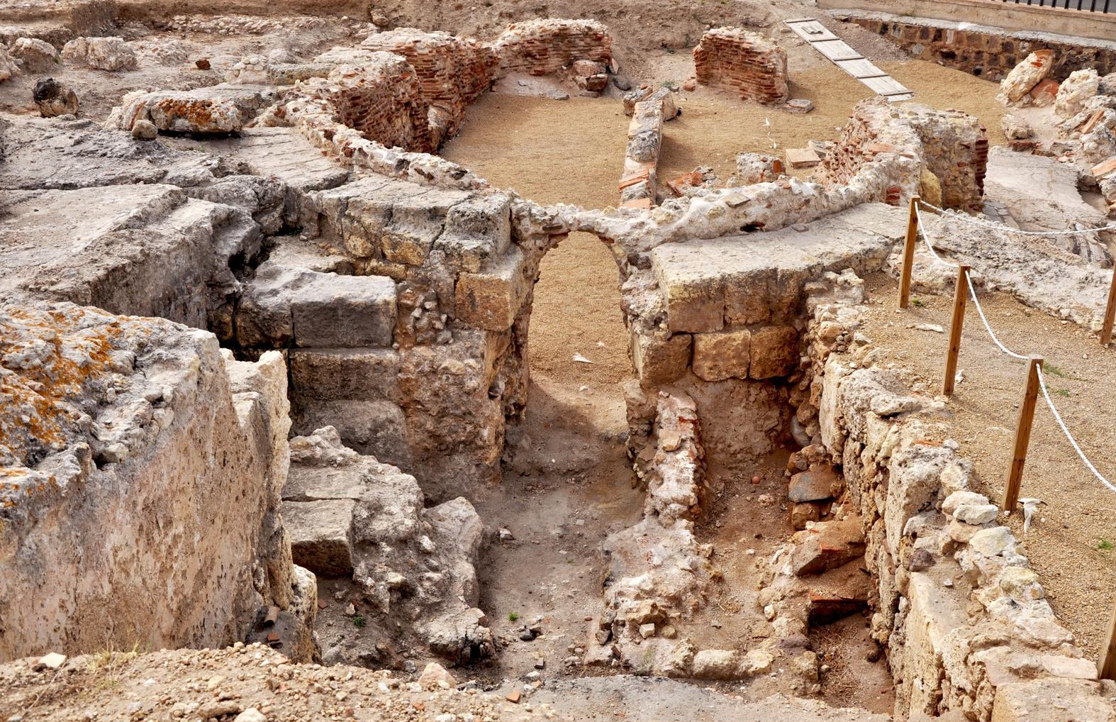 area archeologica porto torres terme antiche romane sardegna